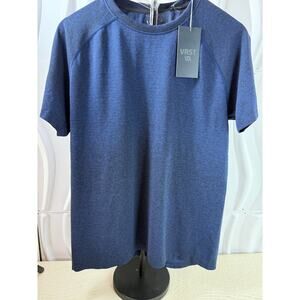 NEW WITH TAGS VRST Men’s Circuit Seamless Training Tee M Space Blue